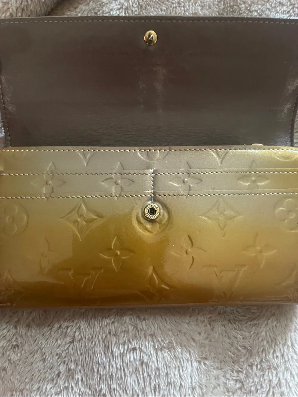Authentic Vintage Louis Vuitton Vernis Sarah wallet